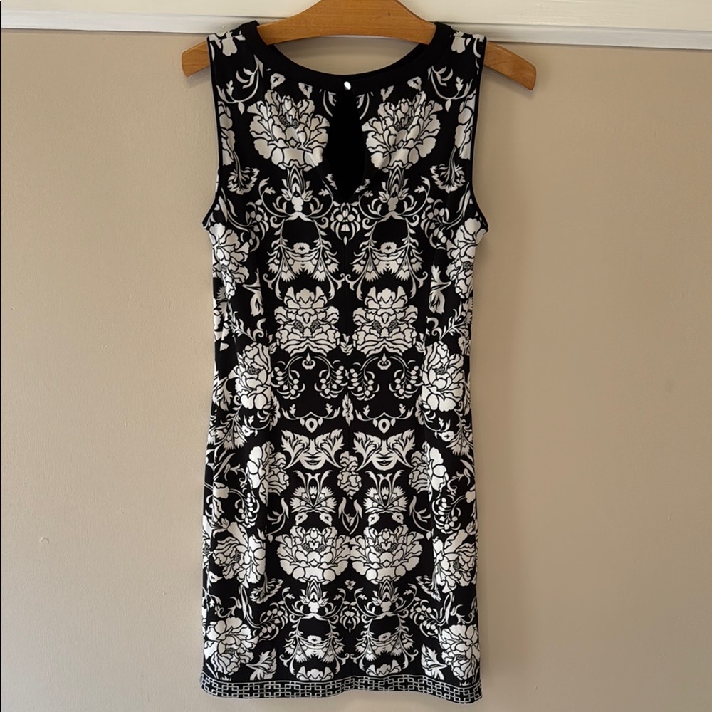 WHBM Elegant Black and White Sleeveless Floral Dress - Picture 2 of 8
